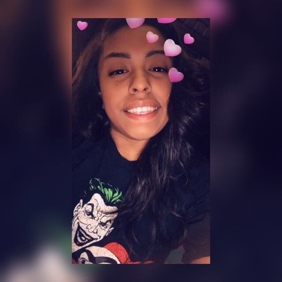 Meet your Posher, Brenda - Picture 1 of 2